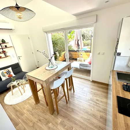 Le Pouticaire Lägenhet Salinelles